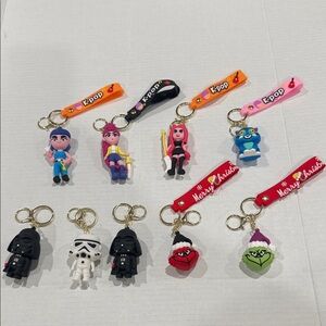 K-Pop, Star Wars and Grinch Keychain(Pick 1)